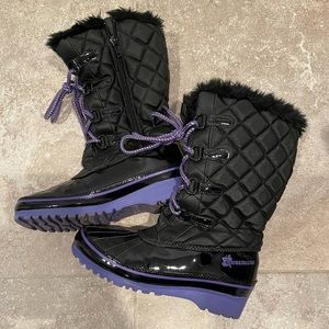 Girls Descendants snow boots SZ 2